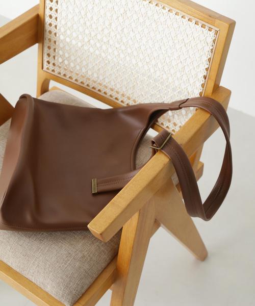 アジャスタブルホーボーショルダーバッグ