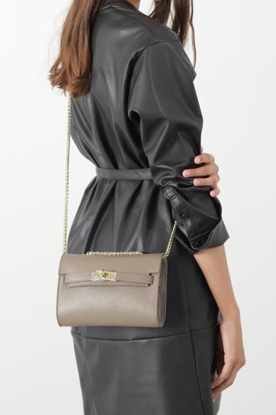 チェーンハンドバッグ