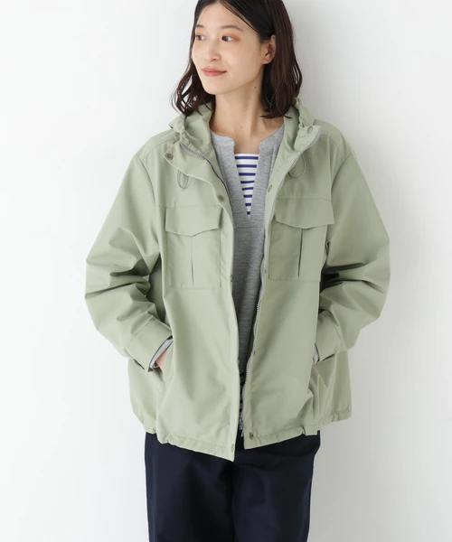 ３レイヤーマウンテンパーカー