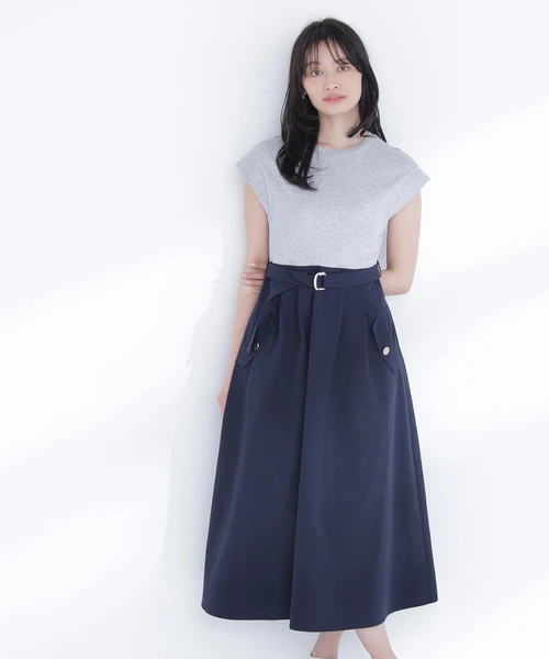 フレンチスリーブドッキングワンピース