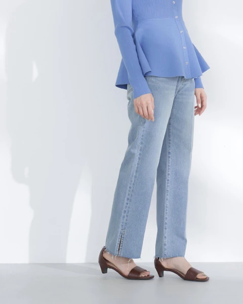 サイドスリットストレートデニムパンツ