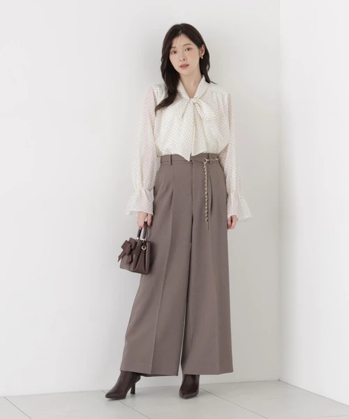 チェーンベルト付きワイドパンツ